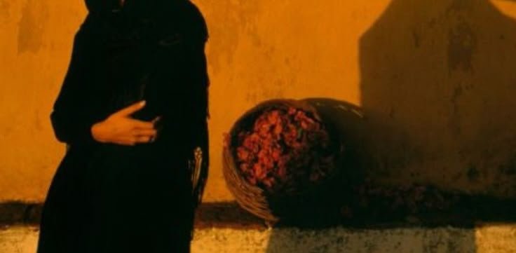 TIDAK ADA YANG MENUNGGUMU