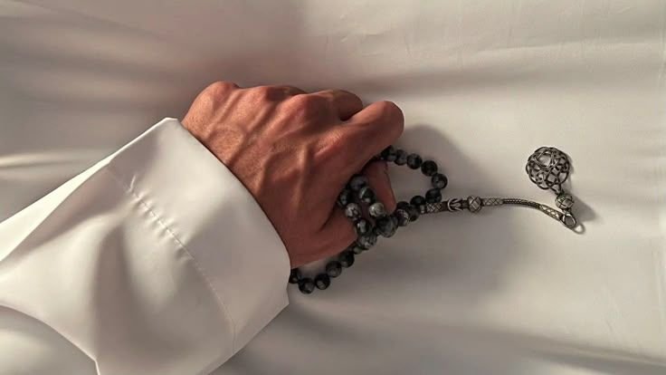 HIBUR DIRIMU SENDIRI