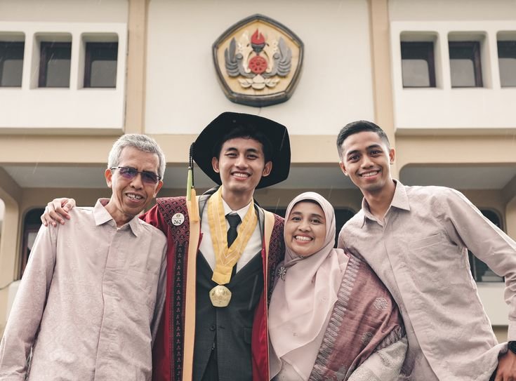 JANGAN LUPAKAN ORANG DARI MASA LALU