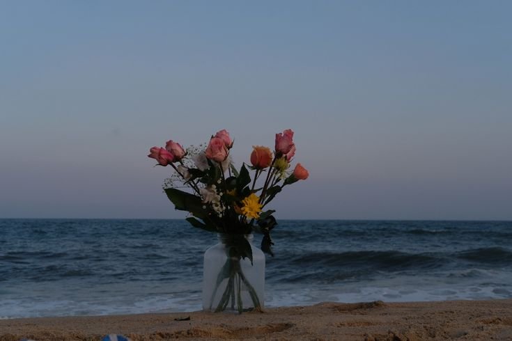 KITA SEMUA HANYA SEDANG SOK TENANG