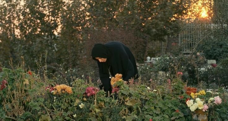 JANGAN HIDUP UNTUK MENYENANGKAN MAKHLUK