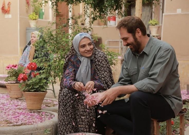 SAHABAT TERBAIK ITU (HARUSNYA) PASANGANMU