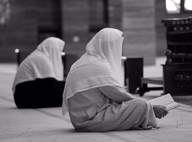 MEMAKSA DIRI BAIK SANGKA