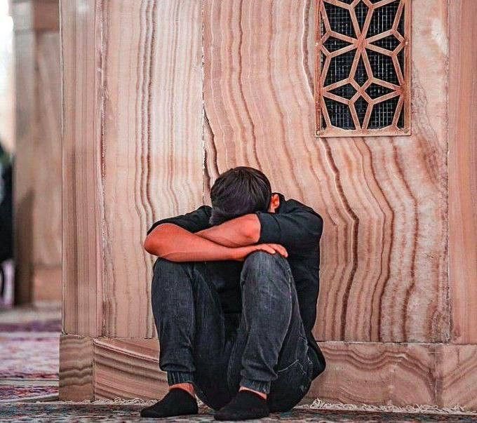 DI HENTAKAN YANG PERTAMA